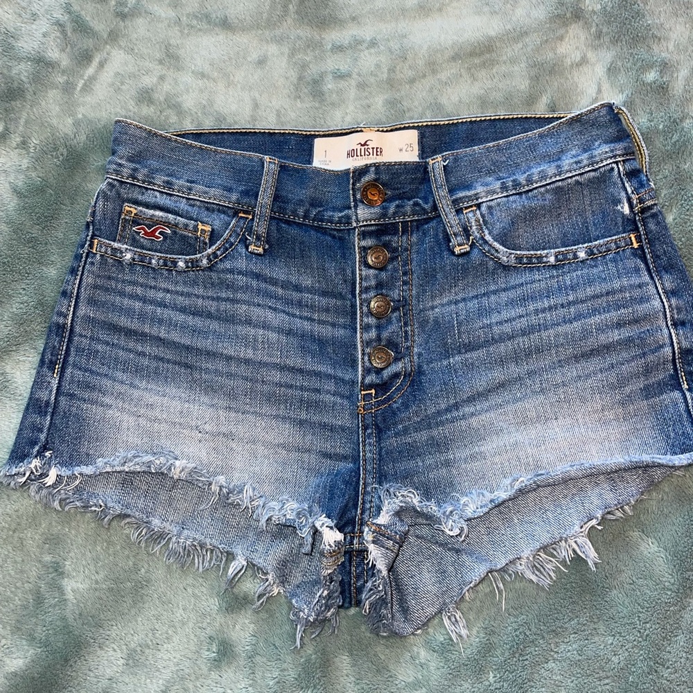 Hollister shorts size 1